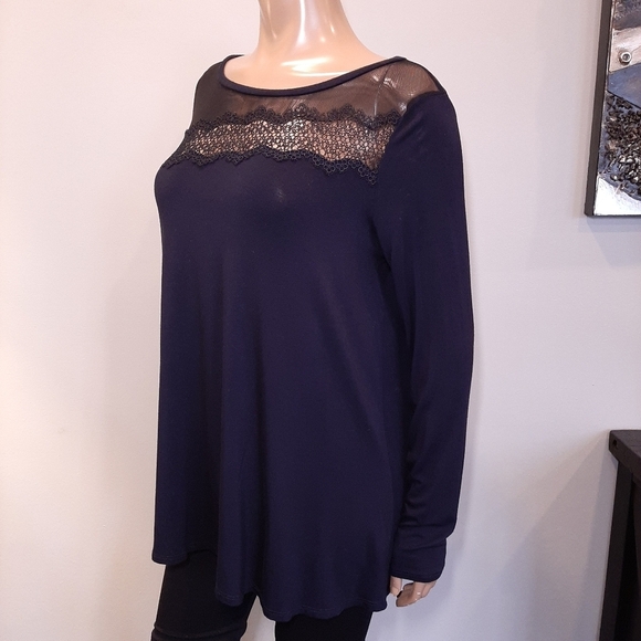 TAHARI Sheer Mesh Lace Asymmetric Long Sleeve Tunic Top Flowy Rayon - Picture 3 of 11